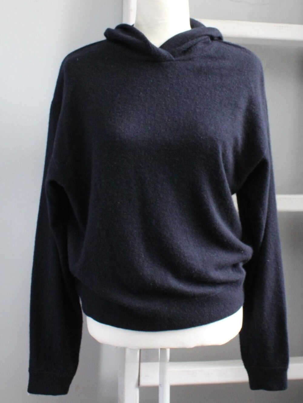 Vince 100% Cashmere Overlap Hoodie Pullover Sweater Black Women's Size Large